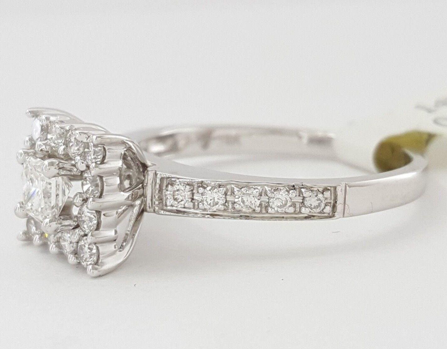0.58 ct 14K White Gold Princess Cut Diamond Halo Engagement Ring 3.2 Grams