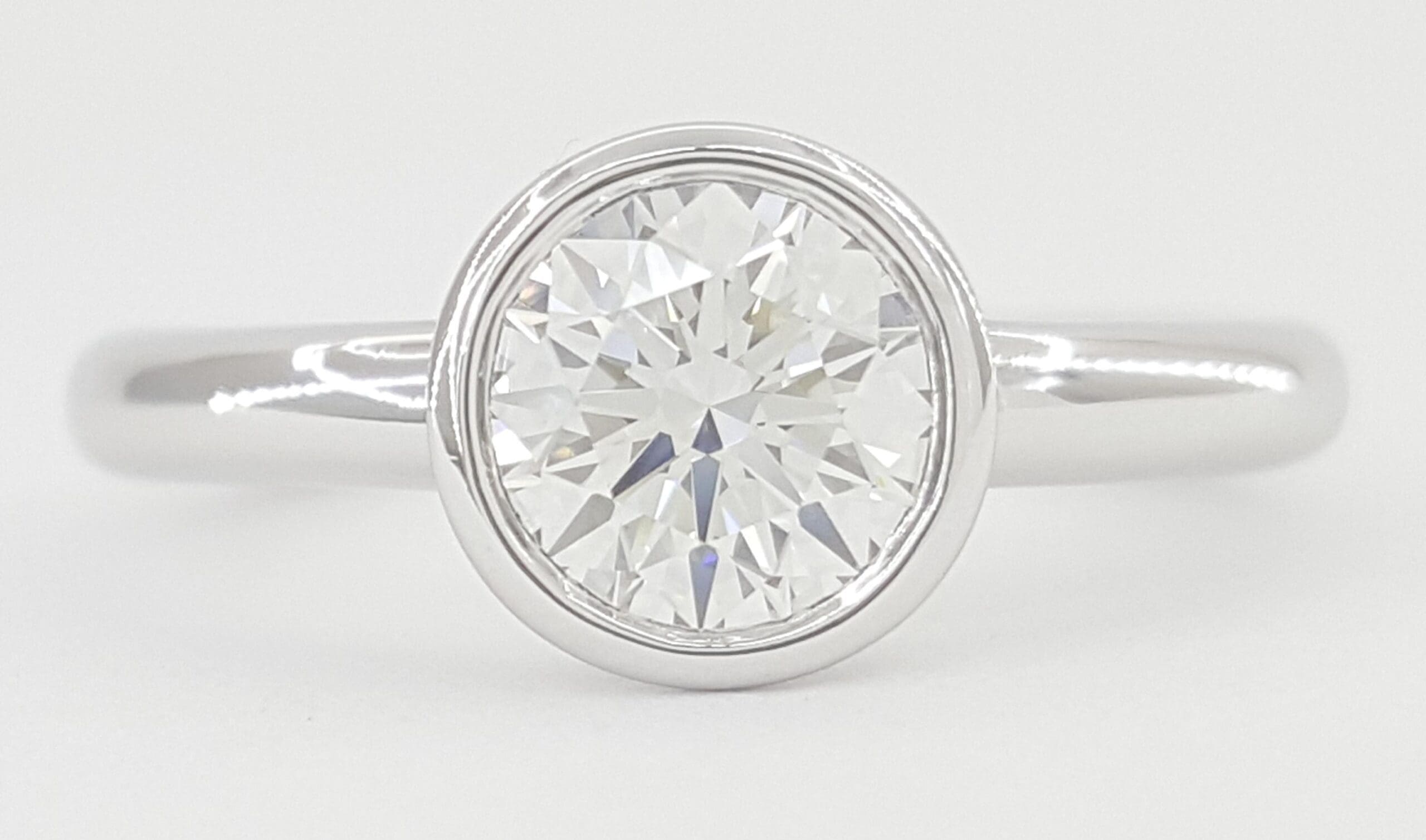 Tiffany & Co Round Diamond Solitaire Platinum Engagement Ring 0.92 ct Rt $17,450
