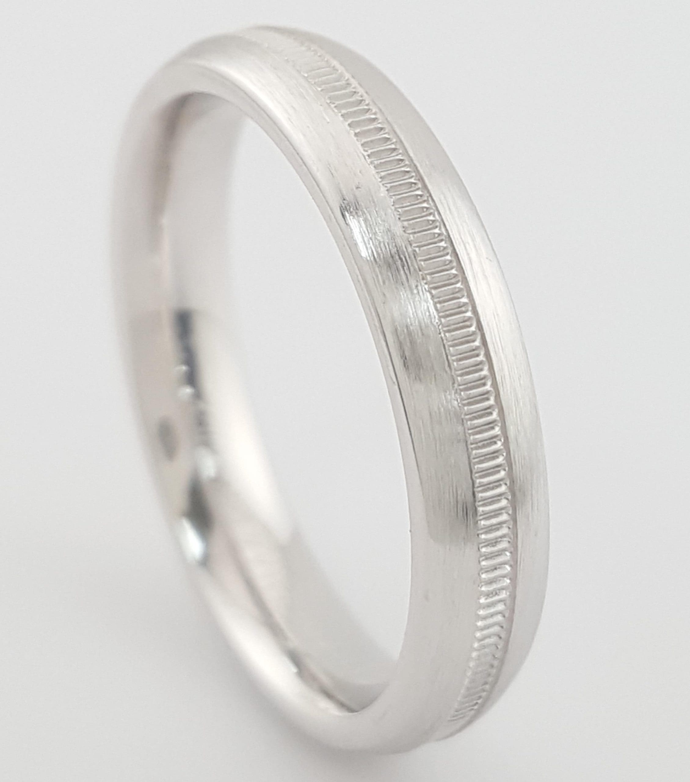 Benchmark 14K White Gold Comfort Fit Wedding Band CF54445 4.2 Grams 3.7mm Size 6