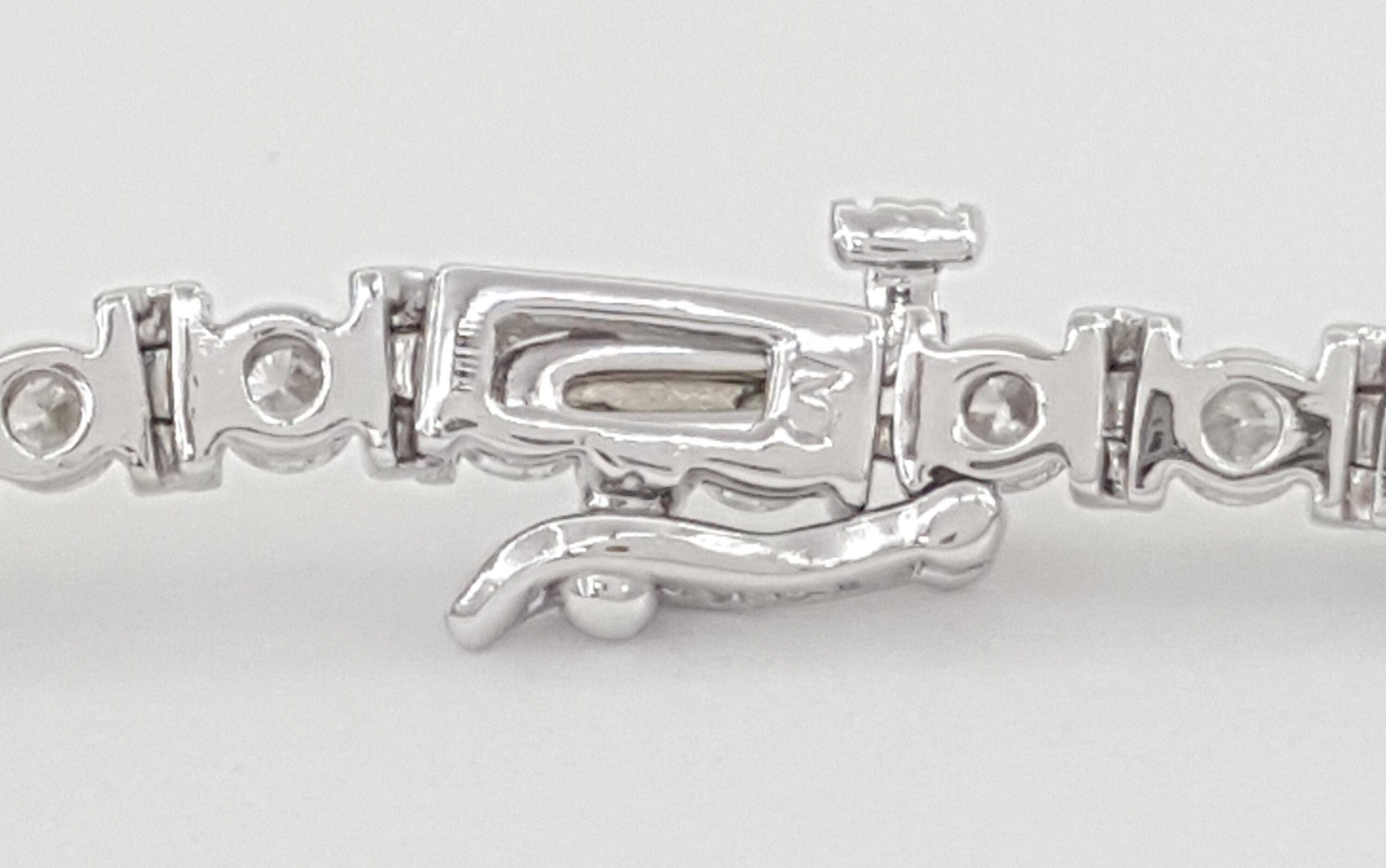 Round Brilliant Diamond Tennis Bracelet 5 ct Bar-Set 14K White Gold 7"