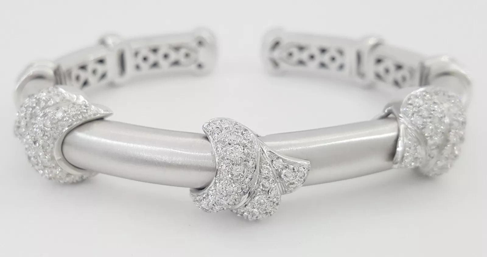 18K White Gold Pave Diamond Cuff Bangle Italy 2.2 ct 61.3 Grams 6.5"